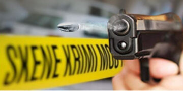 Të shtëna me armë zjarri në Pejë, plagoset një person