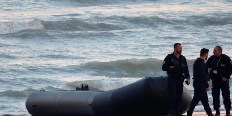 Zbardhet bilanci tragjik: 3 viktima në Kanalin Anglez, mes tyre 2 fëmijë