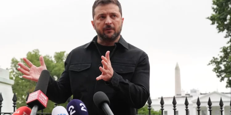Zelensky lëshon alarmin: Situata në termocentralin bërthamor të Zaporizhias është kritike