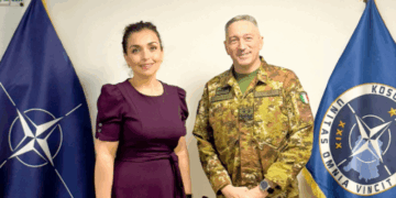 Presidentja Osmani takim me komandantin e KFOR, në fokus siguria dhe bashkëpunimi institucional