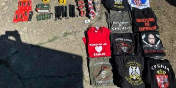 FOTO/ Bluza me Putinin dhe simbole nacionaliste serbe, Policia e Kosovës bastis lokalin në veriun e vendit