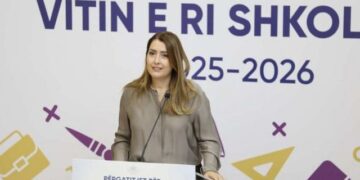 Kodi i ri i Etikës, Manastirliu: Mësuesi figurë kyçe në shkollë dhe komunitet