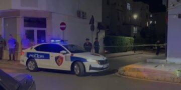 Të shtëna me armë zjarri në Kukës, dyshohet konflikt për vendparkim