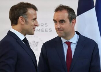 Pas rënies së qeverisë, Macron emëron kryeministrin e ri të Francës
