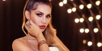 Në një ceremoni private, Besa Kokëdhima i jep fund beqarisë