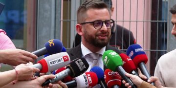 “Projekti po të pret mbi tavolinë”/ Erion Isai i pandehur nga SPAK, zbardhen bisedat që e ‘fundosën’: Do shkoj te drejtori…