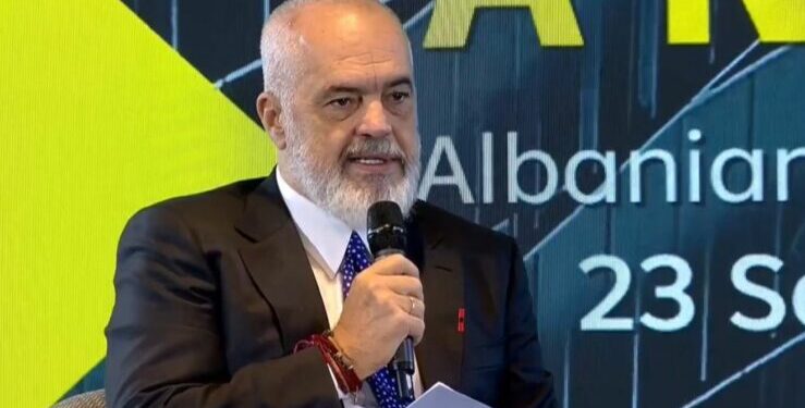 Rama për Diellën: Mund të jetë në vende të ndryshme në të njëjtën kohë!