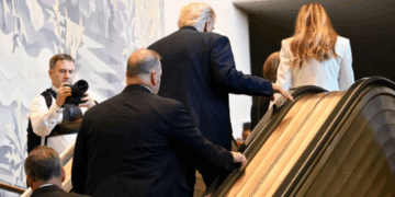 ‘Një turp i vërtetë’, Trump: Hetim për shkallët, audion dhe promterin në OKB