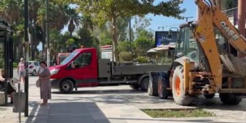 Vijon lirimi i hapësirave publike në Vlorë, nis operacioni në bulevardin e qytetit