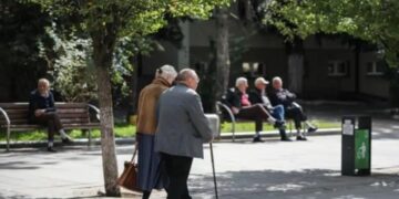 Rishikimi i buxhetit/ Më shumë para për bonusin e fundvitit për pensionistët