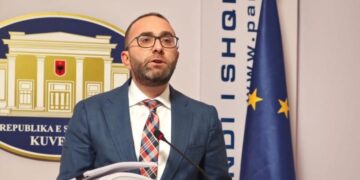 Gazment Bardhi: PD kërkon shkarkimin nga detyra të presidentit Bajram Begaj