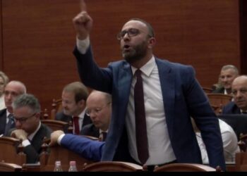 PS kërkoi përjashtimin e Gazment Bardhit me 30 ditë, mblidhet Komisioni i Etikës