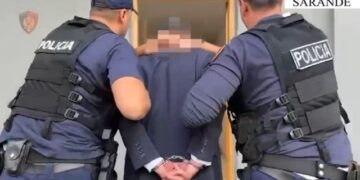 Hiqej si prokuror për të mashtruar qytetarët, arrestohet 49-vjeçari