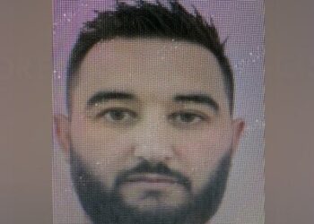 U arrestua në mes të Tiranës me arsenal a*mësh! Eugert Sinos, policia i bllokoi automjetin