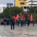 Protesta për UÇK/ “Hashim Thaçi”, qytetarët brohorasin emrin e ish-presidentit të Kosovës në Tiranë