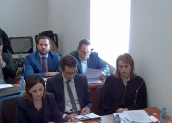 Kërkesa e Presidentit për moskompetencë, gjyqtarët tërhiqen për vendim