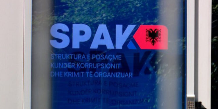 Detajet nga aksioni në Durrës/ Në total 8 urdhra nga SPAK, mes tyre një grua. Edlira Avdyljat s’i lejohet të…