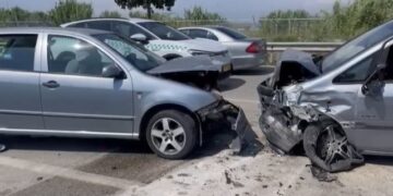 Aksidenti i rëndë në aksin Fier-Berat, 30-vjeçari çohet me urgjencë në spital