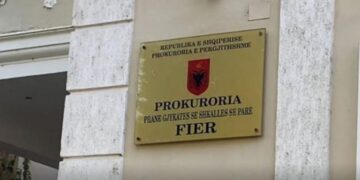 Goditën oficerët e BKH-së në Fier, prokuroria çon në gjyq tre të pandehur