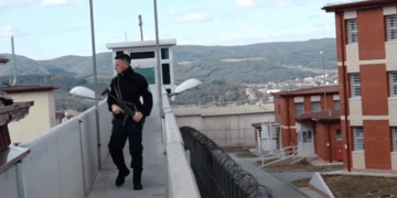 Do të parandalojë futjen e sendeve të jashtëligjshme, pritet vendosja e sistemit anti-dron në burgje