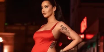 Fotot dhe intervistat për varrimin e vëllait të Gjestit, Dafina Zeqiri reagon ashpër: U trondita