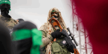 Negociatat/ Hamas pranon të lirojë të gjithë pengjet izraelite, por kërkon bisedime të mëtejshme mbi paqen