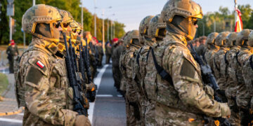 Polonia shton kontrollet ndaj emigracionit ilegal, dërgon trupa ushtarake në kufijtë me Gjermaninë dhe Lituaninë