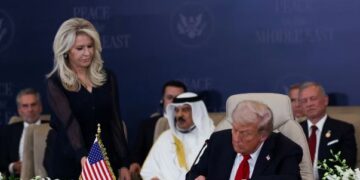 “Trump firmos marrëveshjen e paqes në Gaza: U deshën 3 mijë vjet!”