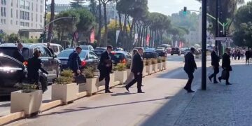 Do të raportojë në Komisionin e Ligjeve/ Kreu i SPAK, Altin Dumani mbërrin në Kryesinë e Kuvendit