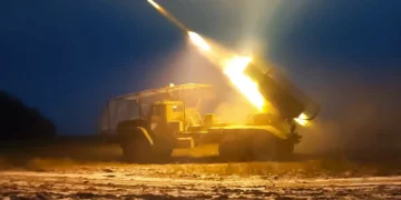 Ukraina godet depo nafte në Krimenë e kontrolluar nga ushtria ruse