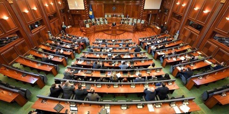 Kosovë, të dielën mbahet seanca në Kuvend për zgjedhjen e qeverisë së re