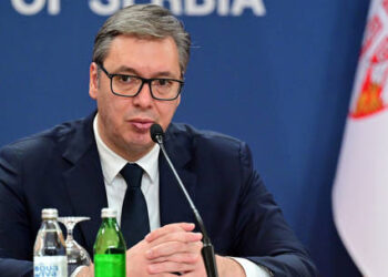 Vuçiç kërkon nga SHBA heqjen e sanksioneve ndaj rafinerisë ruse për të shmangur krizën energjetike