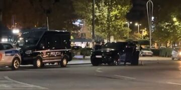 Vlorë/ Aksion “blic” në zonën e Skelës, kontrollohen makinat luksoze dhe me xhama të zinj