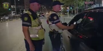 Tiranë/ Polici i dehur shkakton aksident, një grua dërgohet tek Trauma