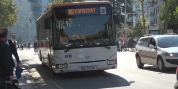 Transporti publik i ikën bashkive, do administrohet nga shteti