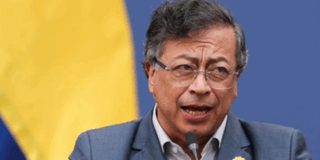 Presidenti i Kolumbisë dëbon diplomatët izraelitë