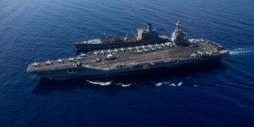 SHBA dërgoi aeroplanmbajtësen në Karaibe, Maduro akuzon: Amerika po sajon luftë të re!