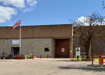 U lirua gabimisht nga burgu, autoritetet britanike në kërkim të azilkërkuesit etiopian