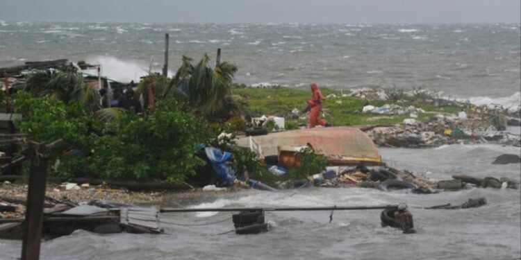 Uragani Melissa i afrohet Kubës, Xhamajka po numëron ‘plagët’. Shihni dëmet katastrofike