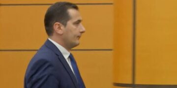 Prokurori Klodian Braho dorëzon platformën për drejtues i SPAK