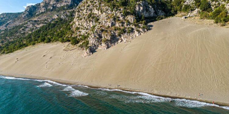 Falsifikim dokumentesh te Rana e Hedhun dhe shpërdorim detyre,arrestohen 9 persona