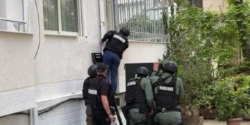 RENEA me urgjencë drejt Pukës, rrethohet banesa e braktisur ku dyshohet se fshihen dy të kërkuar