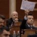 Zvkryeministrja flet në Parlament për akuzat ndaj saj, Shehaj i drejton pankartën: Balluku në SPAK!