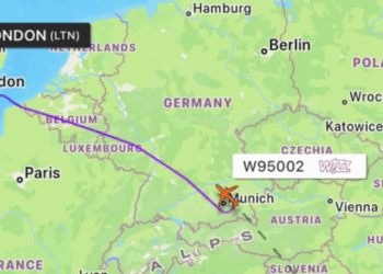 Alarm në fluturimin Londër–Tiranë: 5 pasagjerë bien pa ndjenja, avioni kthehet në Londër