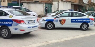 Vlorë/ Shiste lëndë narkotike, policia arreston 21-vjeçarin në flagrancë