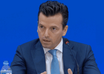 Gjykata shkarkon Ballukun, Shehaj: Këta nëse nuk i tërheq zvarrë nga karrigia, nuk ikin nga pushteti