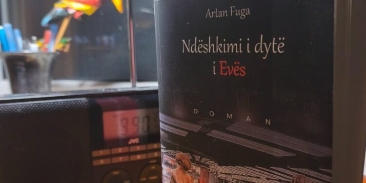 Panairi i Librit/ “Autori më i mirë i vitit” shpallet akademiku Artan Fuga