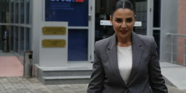 Qeveria çoi në Kushtetuese pezullimin e Ballukut/ Kolegji shtyn mbledhjen për javën tjetër