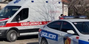 Plagosi me thikë në zemër bashkëmoshatarin në Durrës, lihet në burg 14-vjeçari