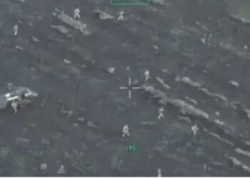 Ukrainasit tentojnë transportin me helikopter, rusët i godasin: 11 viktima